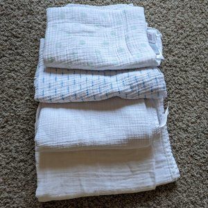 Muslin Swaddles (4)